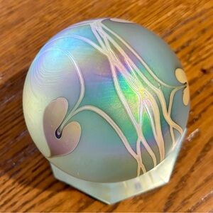 SIGNED! Eric Brakken Glasshouse Studio Iridescent Heart Vine Paperweight